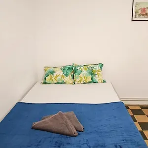  Couette-café Banys Nous R4 Espagne